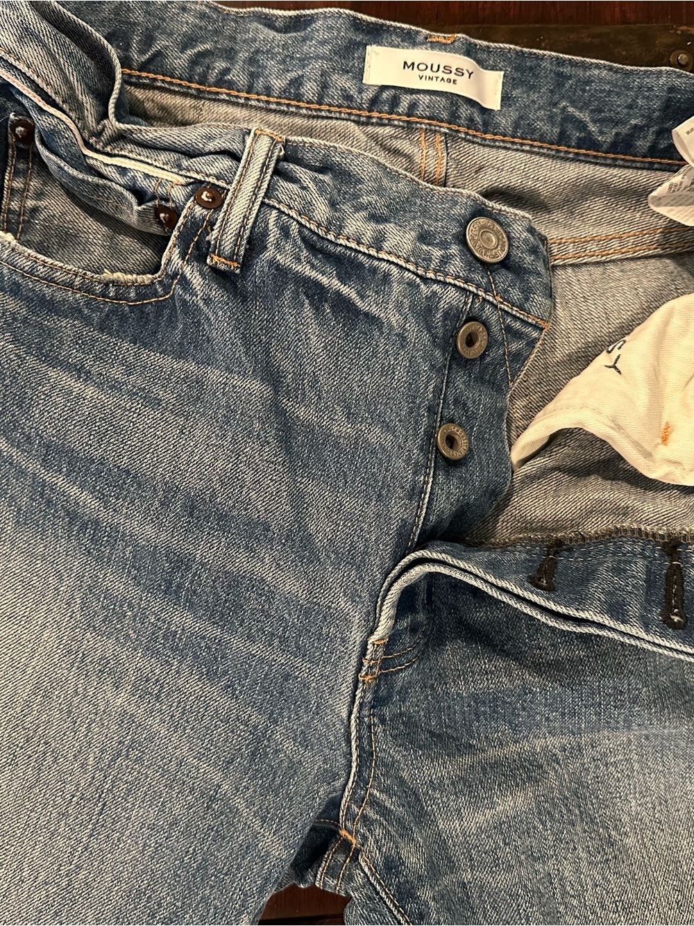 Moussy Vintage Jeans - Picture 2 of 4